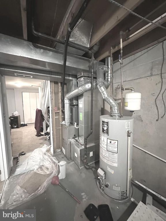 Image 34 of property listing at 3426 ROUND RD, Baltimore, MD 21225