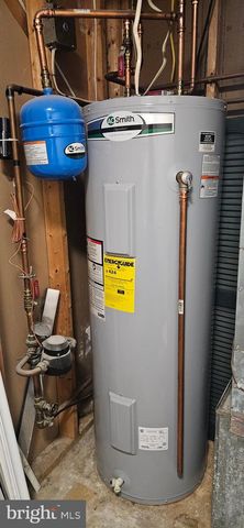 2082 CHAPELSIDE CT, Waldorf, MD 20602