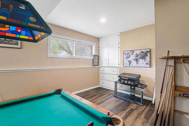 850 N Country Acres Ave, Wichita, KS 67212