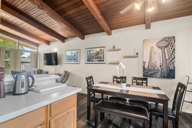 850 N Country Acres Ave, Wichita, KS 67212