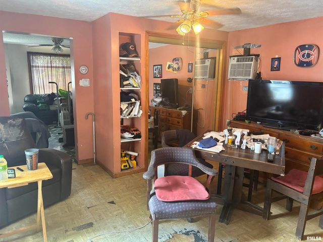 2813 W MARQUETTE Street, Peoria, IL 61605