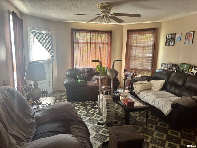 2813 W MARQUETTE Street, Peoria, IL 61605