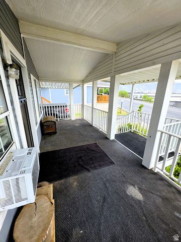 23 N LAKEVIEW DR, Layton, UT 84041