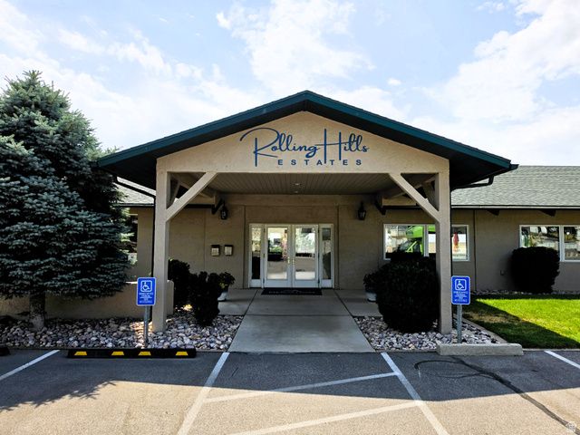 23 N LAKEVIEW DR, Layton, UT 84041