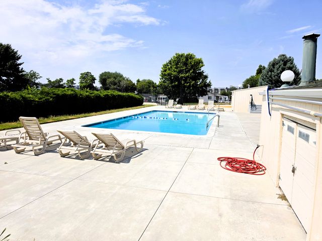 23 N LAKEVIEW DR, Layton, UT 84041