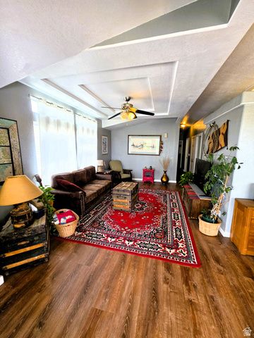 23 N LAKEVIEW DR, Layton, UT 84041