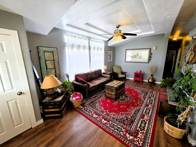23 N LAKEVIEW DR, Layton, UT 84041