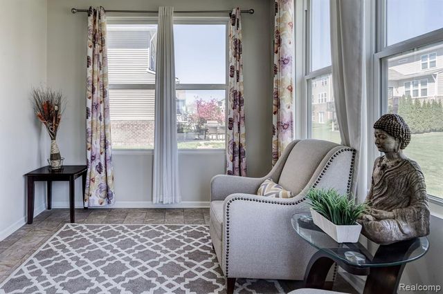 29816 Autumn Gold Drive, New Hudson, MI 48165