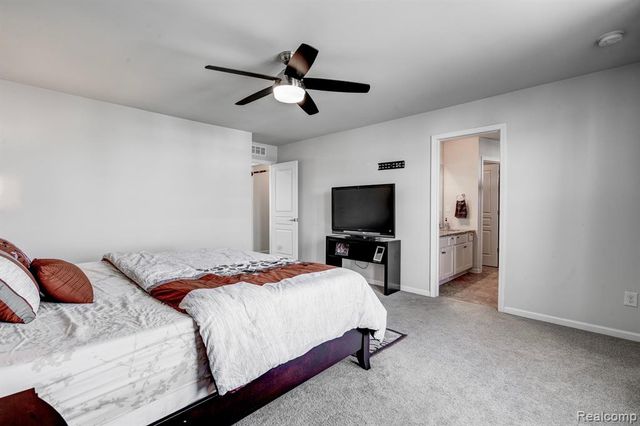 29816 Autumn Gold Drive, New Hudson, MI 48165