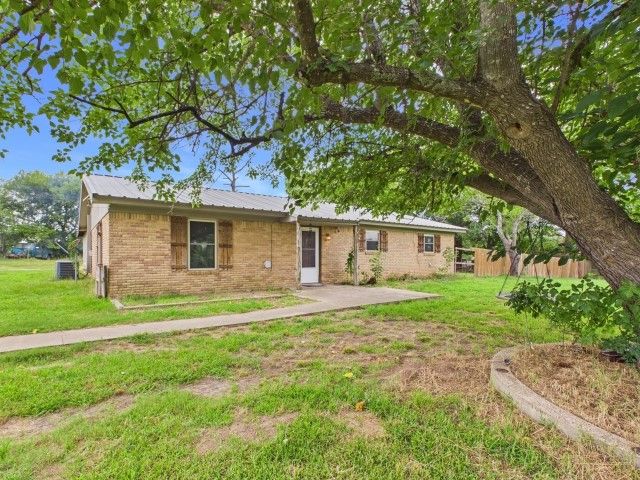 29118 N State Highway 19, Athens, TX 75752