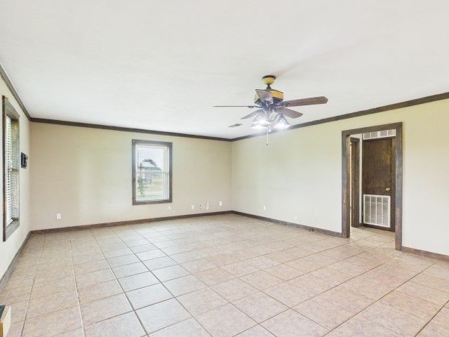 29118 N State Highway 19, Athens, TX 75752
