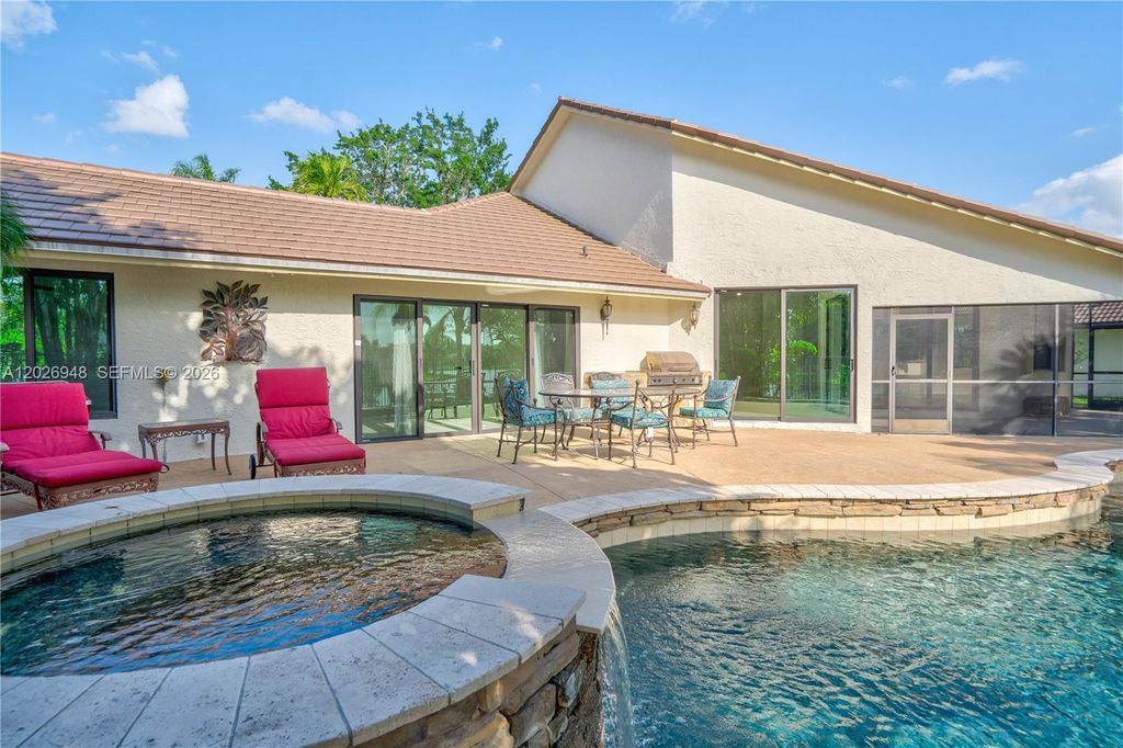 Image 20 of property listing at 1087 Deerwood Ln, Weston, FL 33326