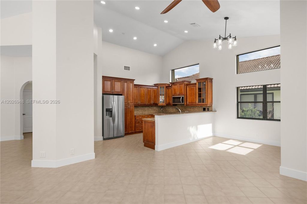 Image 24 of property listing at 1087 Deerwood Ln, Weston, FL 33326