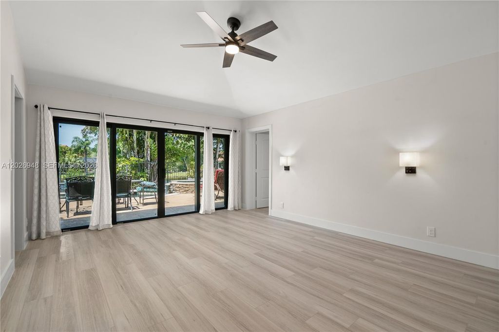 Image 30 of property listing at 1087 Deerwood Ln, Weston, FL 33326