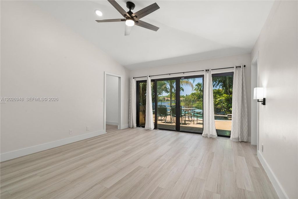 Image 31 of property listing at 1087 Deerwood Ln, Weston, FL 33326
