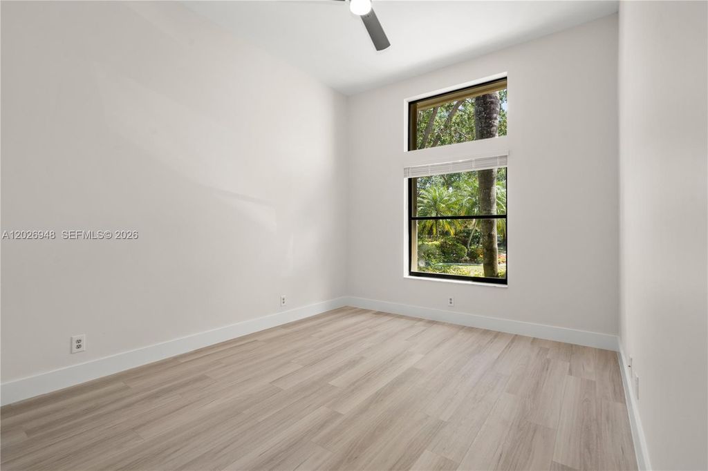 Image 39 of property listing at 1087 Deerwood Ln, Weston, FL 33326