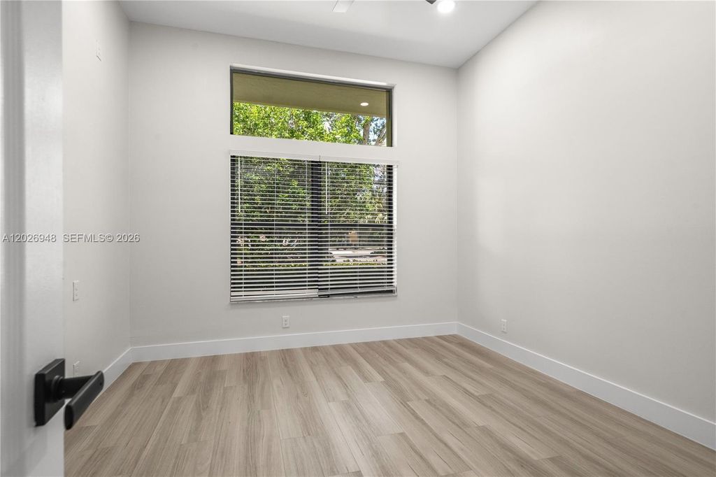 Image 44 of property listing at 1087 Deerwood Ln, Weston, FL 33326