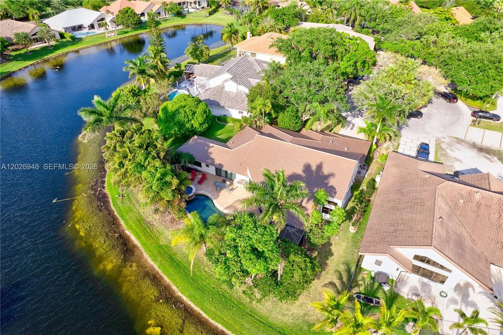 Image 47 of property listing at 1087 Deerwood Ln, Weston, FL 33326
