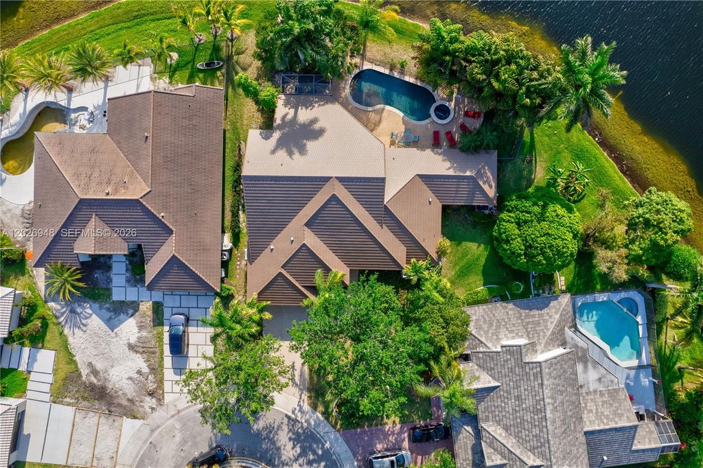 Image 48 of property listing at 1087 Deerwood Ln, Weston, FL 33326