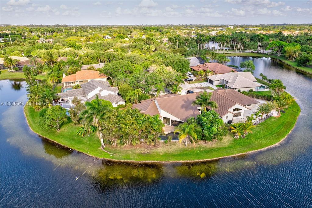 Image 52 of property listing at 1087 Deerwood Ln, Weston, FL 33326