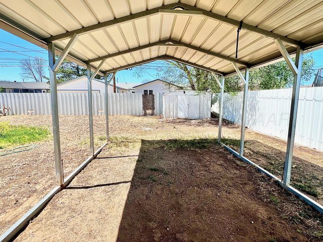 307 CEDAR Avenue, Dumas, TX 79029