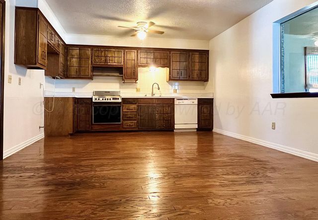 307 CEDAR Avenue, Dumas, TX 79029