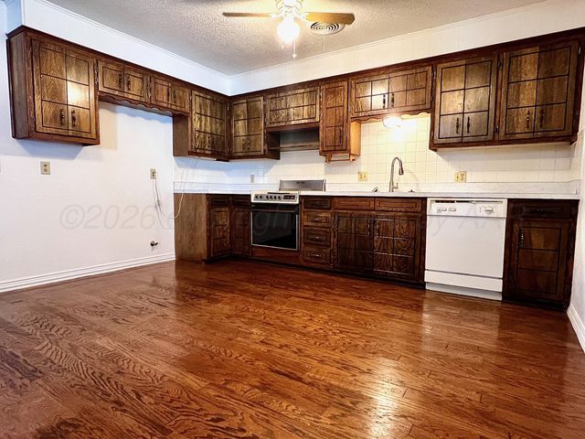 307 CEDAR Avenue, Dumas, TX 79029