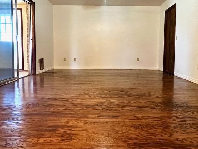 307 CEDAR Avenue, Dumas, TX 79029