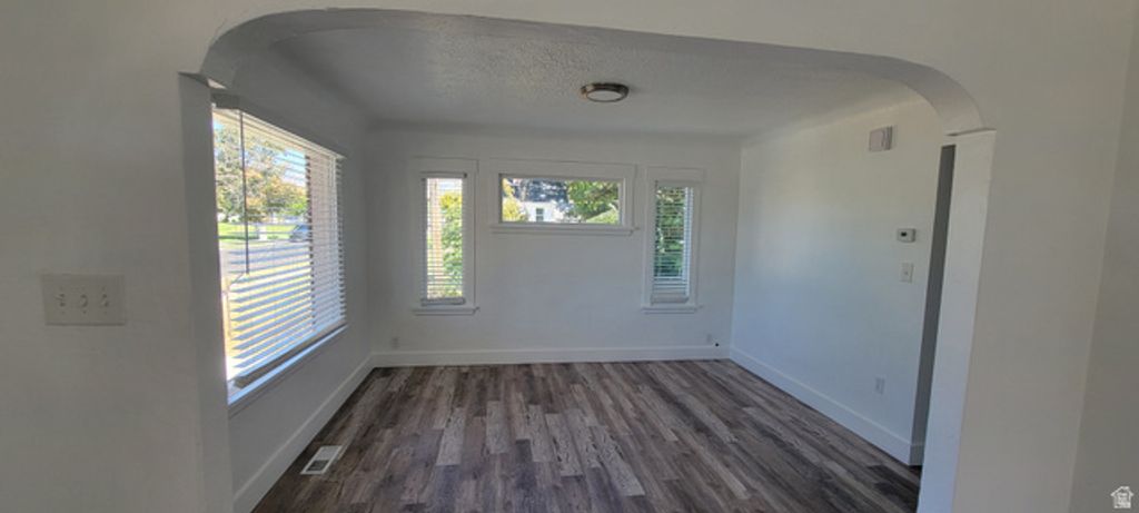 154 E UTAH AVE, Tooele, UT 84074 — photo 4
