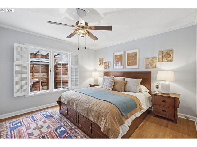 2536 Se MARKET St, Portland, OR 97214