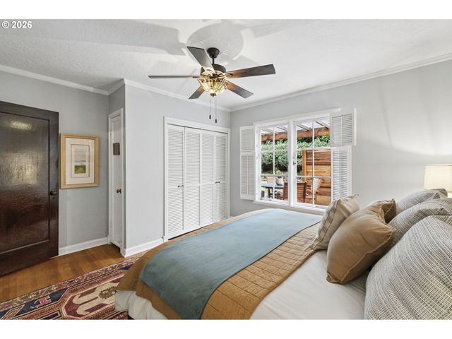 2536 Se MARKET St, Portland, OR 97214