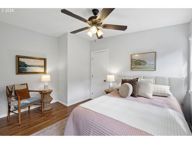 2536 Se MARKET St, Portland, OR 97214