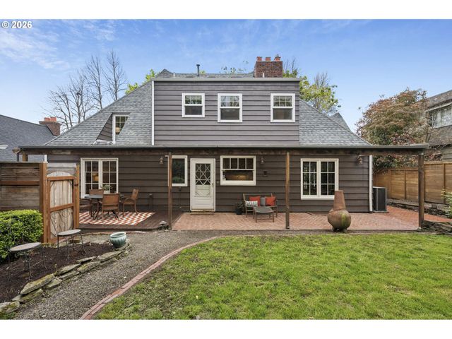 2536 Se MARKET St, Portland, OR 97214