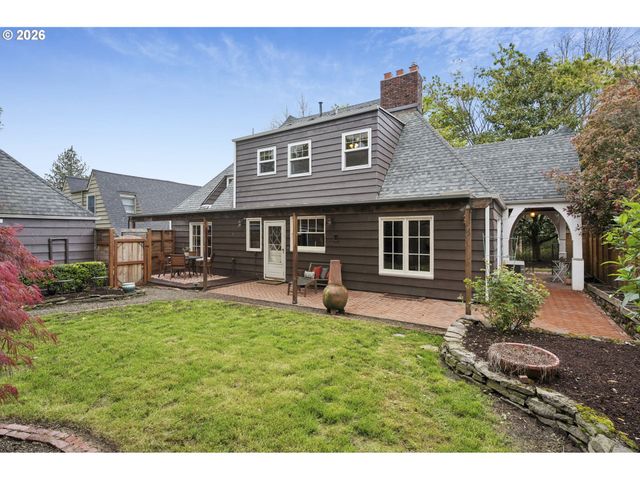 2536 Se MARKET St, Portland, OR 97214