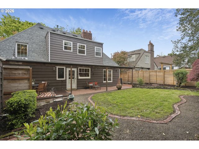 2536 Se MARKET St, Portland, OR 97214