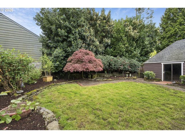 2536 Se MARKET St, Portland, OR 97214