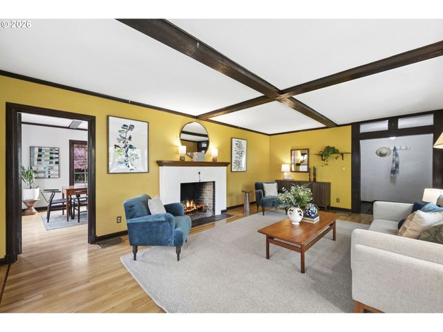 2536 Se MARKET St, Portland, OR 97214