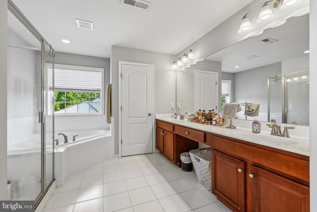 12609 GREENHOUSE VIEW LN, Woodbridge, VA 22192