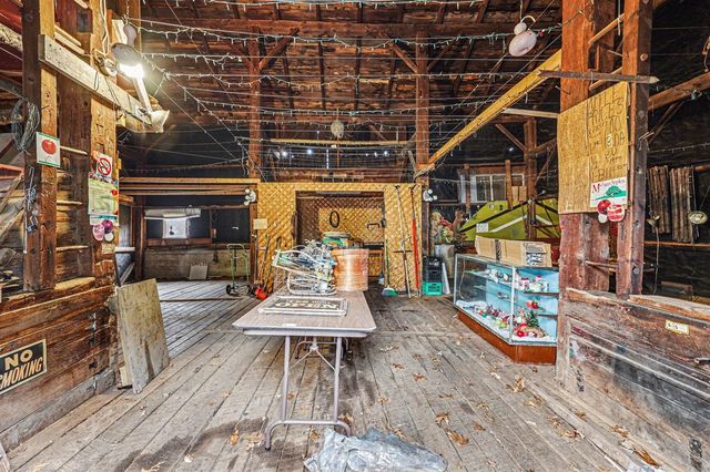 8183 Herrington Avenue, Belmont, MI 49306