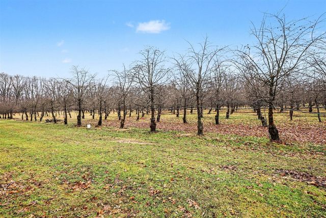 8183 Herrington Avenue, Belmont, MI 49306