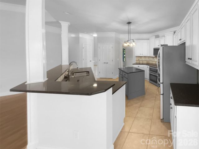 7628 Windsor Forest Place, Harrisburg, NC 28075