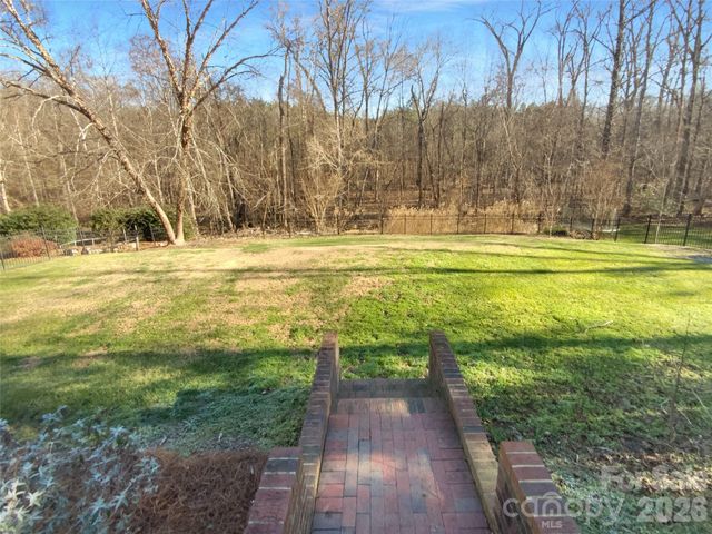 7628 Windsor Forest Place, Harrisburg, NC 28075