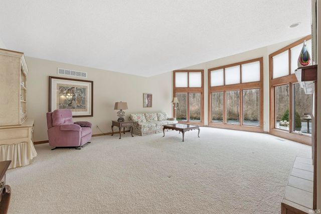 7114 Blue Creek Drive, Fort Wayne, IN 46804