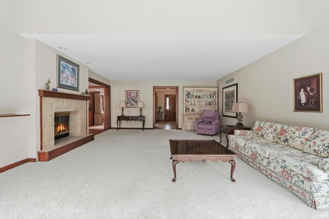 7114 Blue Creek Drive, Fort Wayne, IN 46804