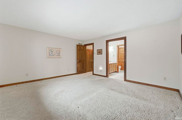 7114 Blue Creek Drive, Fort Wayne, IN 46804