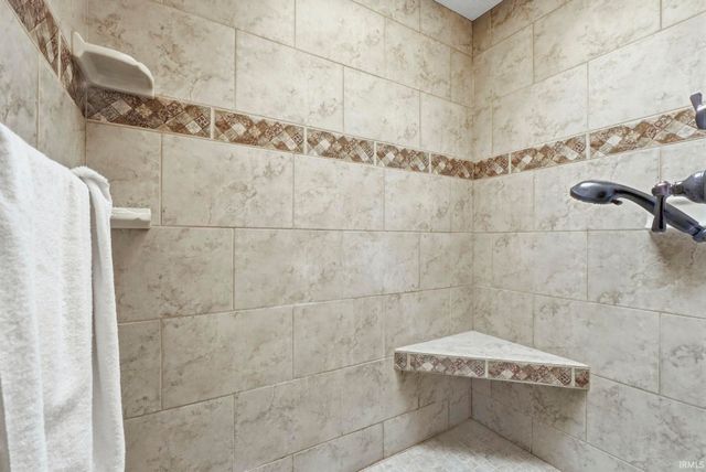 7114 Blue Creek Drive, Fort Wayne, IN 46804