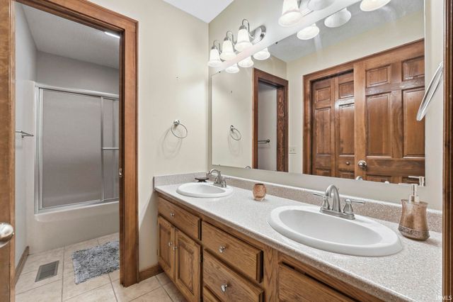 7114 Blue Creek Drive, Fort Wayne, IN 46804