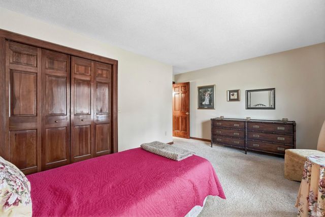 7114 Blue Creek Drive, Fort Wayne, IN 46804