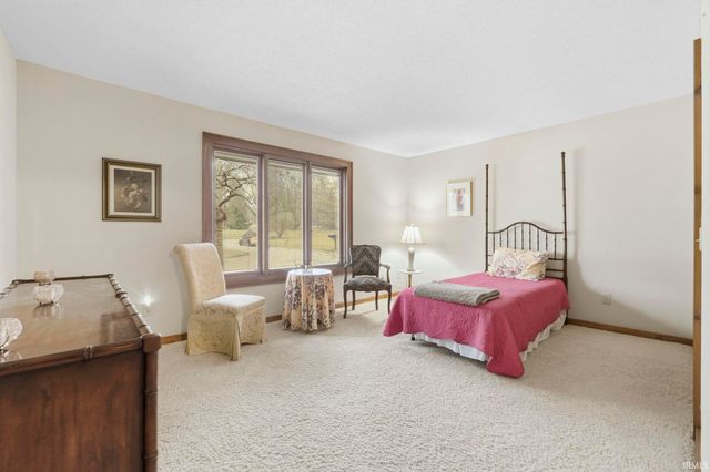 7114 Blue Creek Drive, Fort Wayne, IN 46804