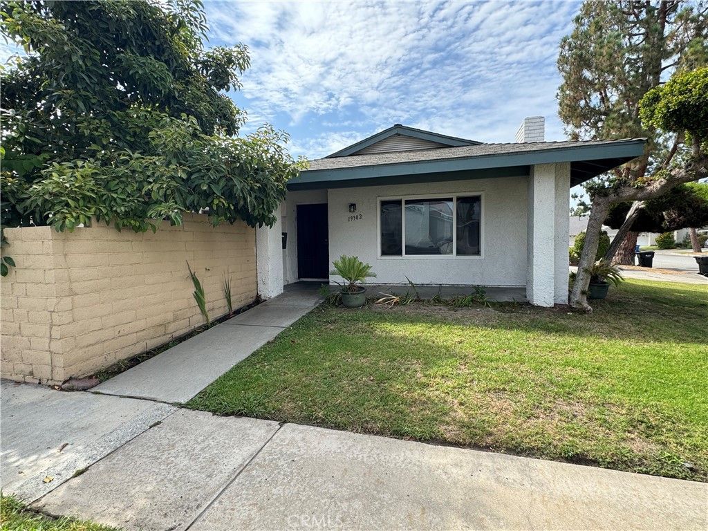 19302 Teresa, Cerritos, CA 90703 — exterior